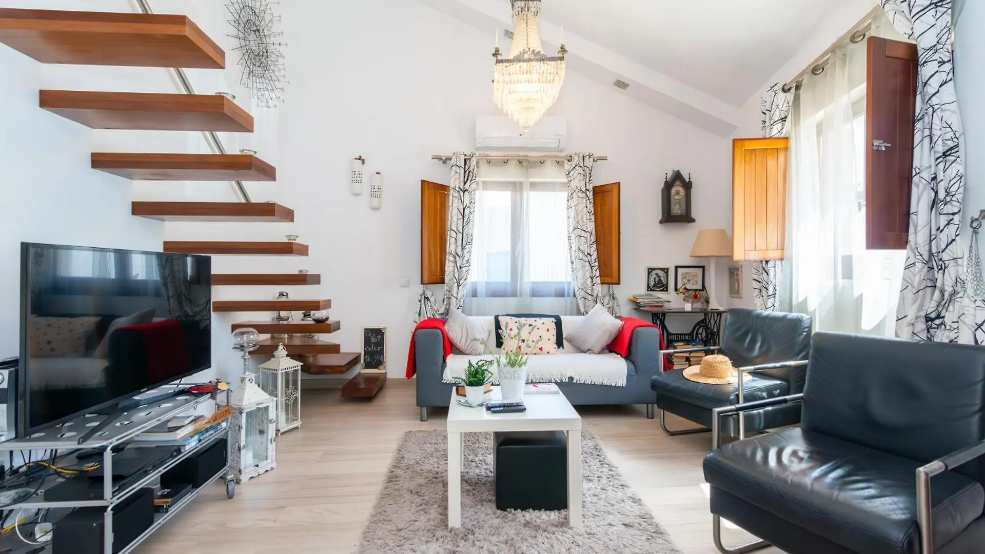 White & Grey House Villa Tavira